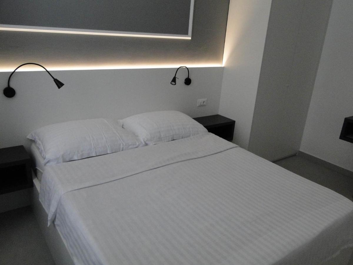 Rooms Tepli Bok Примоштен Екстер'єр фото